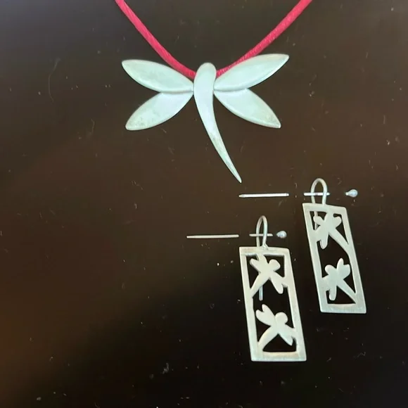 Vintage 925 Sterling Silver Plated ‘Marked’ Dragon Fly. pendant And Earrings - Picture 2 of 9